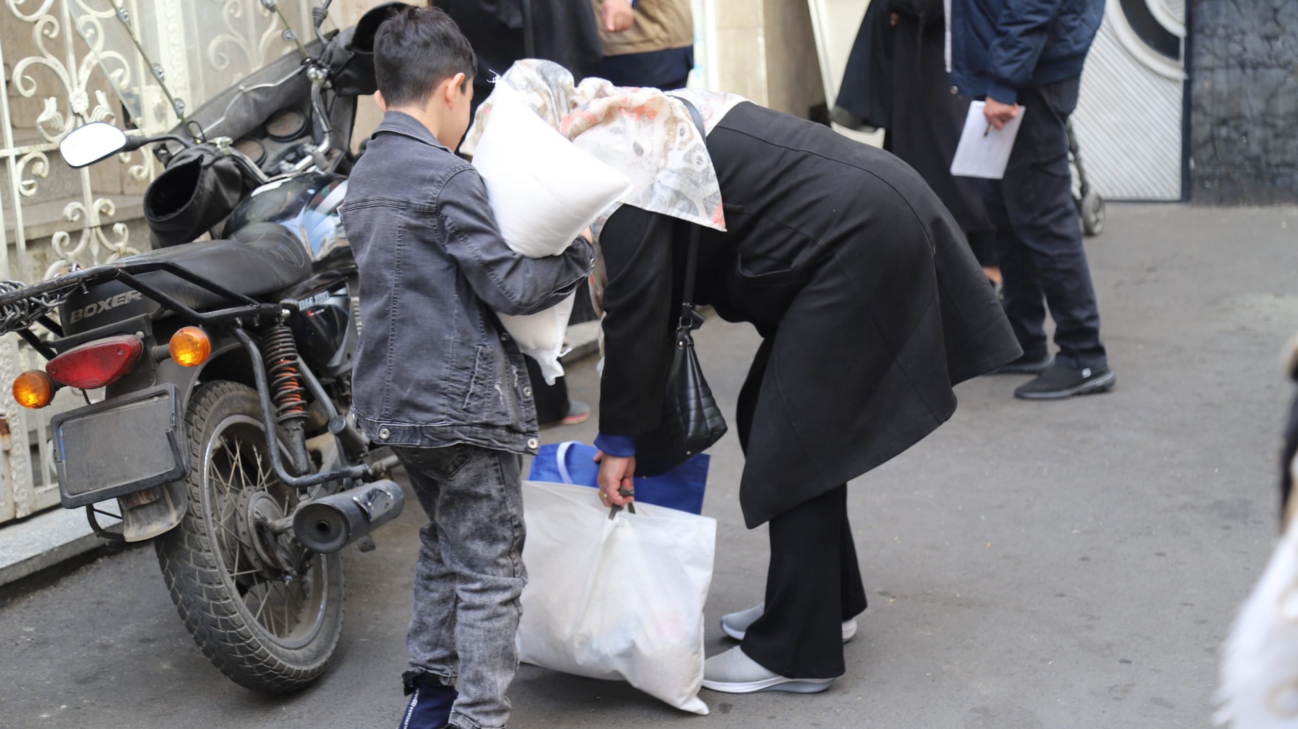 توزیع گوشت و ارزاق و مخصوص ماه مبارک رمضان و عید نوروز 1403